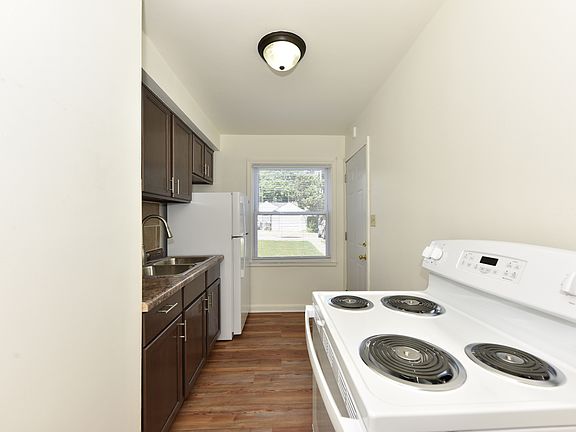 4th image of 4139 N Sherman Blvd #2
