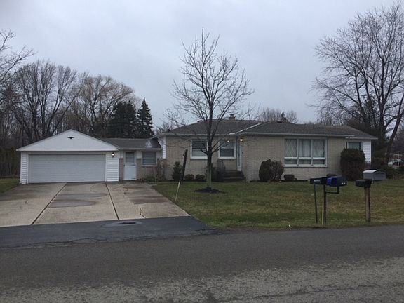 2nd image of 37 Ridgewood Dr