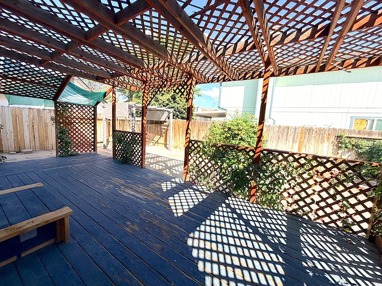 1862 Espee Ct — Photo 14