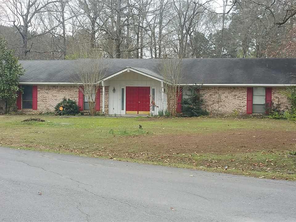 1st image of 3504 Woodridge Dr