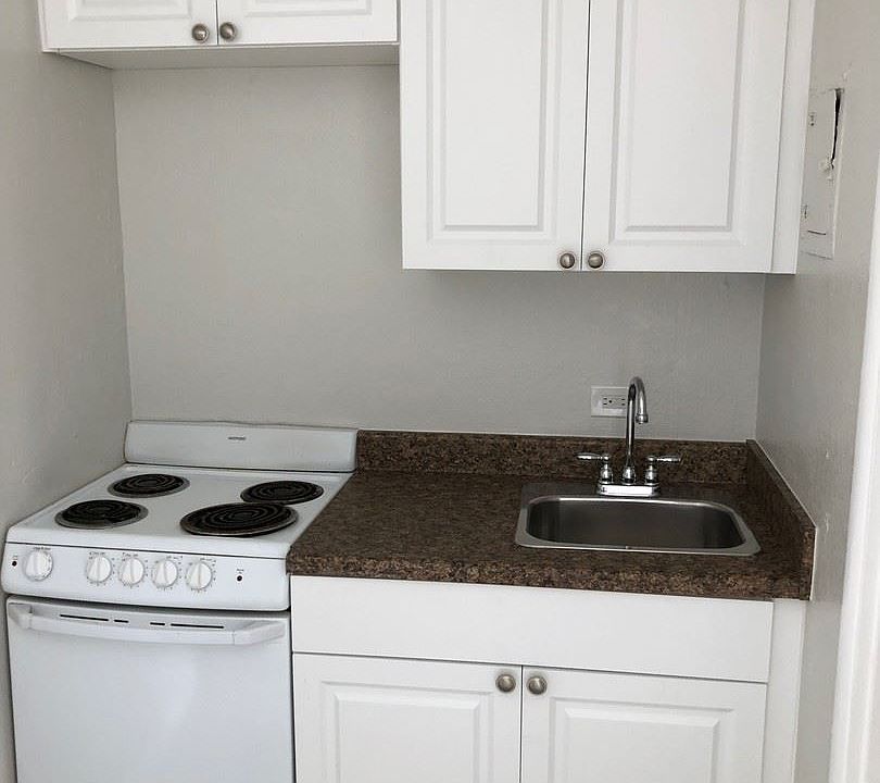 2nd image of 3300 Broadway APT 10