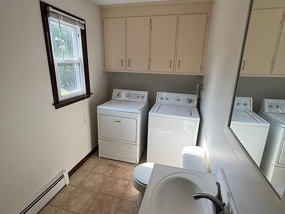 2nd image of 500 Farmington Ave #2