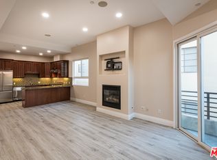 438 S Arnaz Dr #105, Los Angeles, CA 90048
