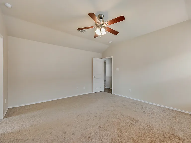 1077 Hampton Bay Dr — Photo 15