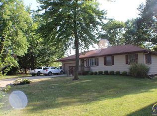 25 S Walnut Grove Dr, Emporia, KS 66801