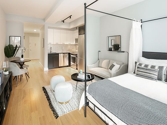 3rd image of 67 Wall St APT 5E