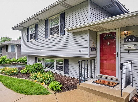 2nd image of 327 Elmwood Dr