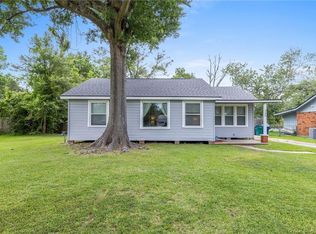 740 Starlin Dr, Sulphur, LA 70663