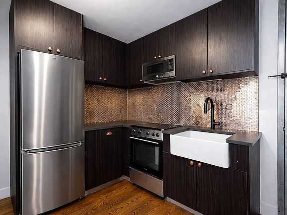 4th image of 683 Franklin Ave #4B