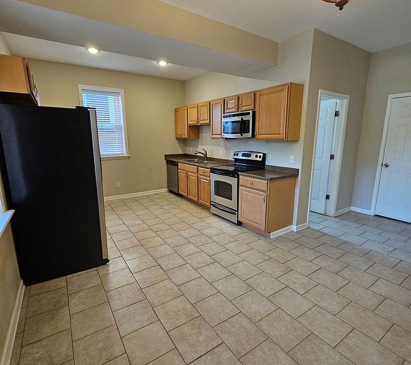 1st image of 108 W 5th St APT 108-7