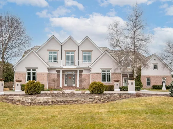 11415 N Stonefield COURT, Mequon, WI 53092