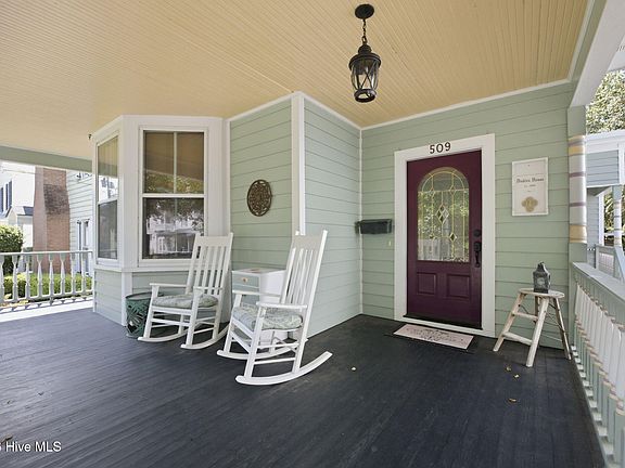 4th image of 509 Metcalf Street