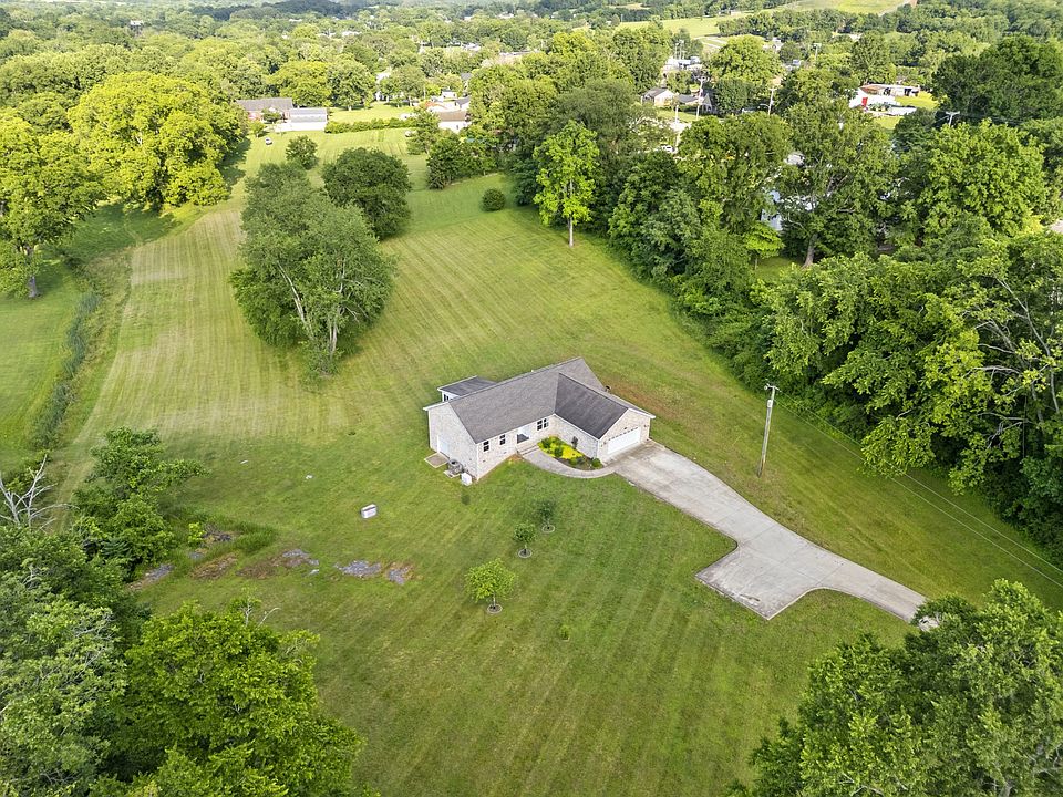 1st image of 130 Gordon Dr