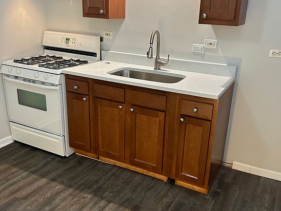 4th image of 10812 S 76th Ave #3N