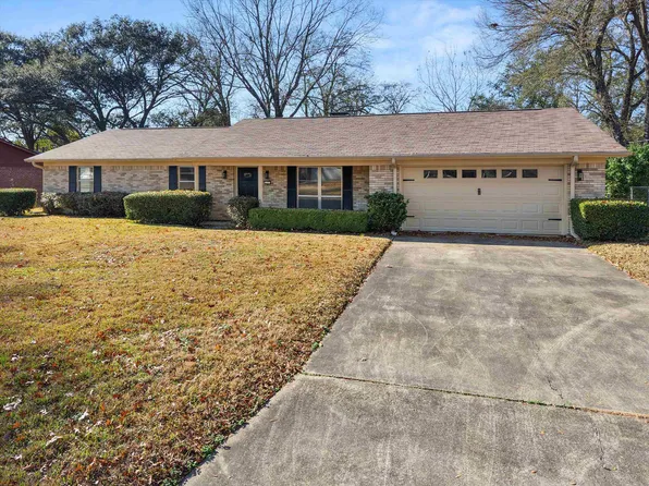 1805 Buckner St, Longview, TX 75604