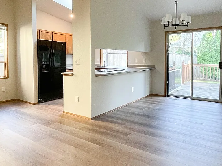 2513 S 354th St — Photo 6