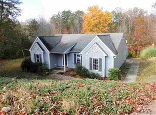 437 Den Ridge Dr, Walhalla, SC 29691