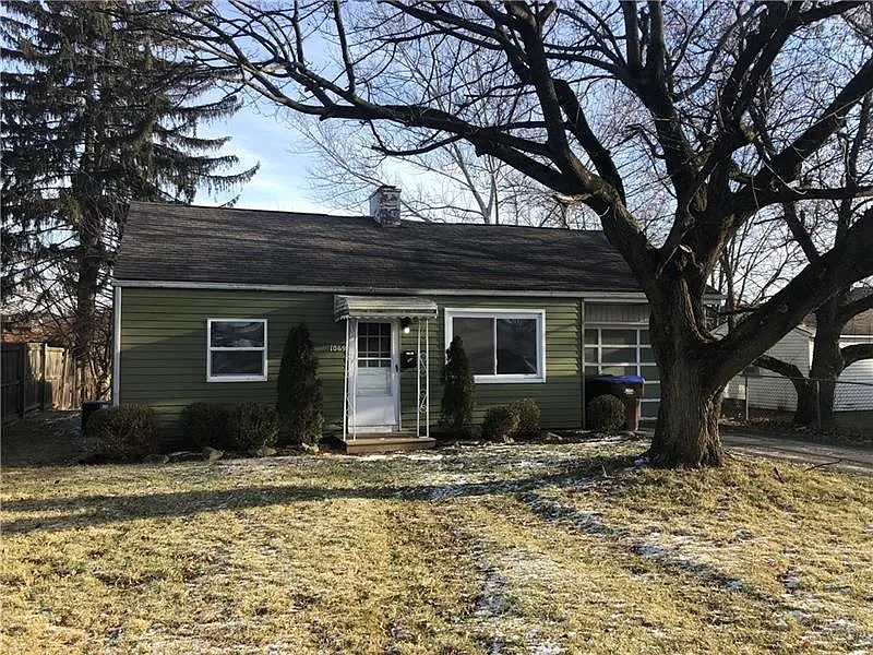 1069 Plum St photo 1