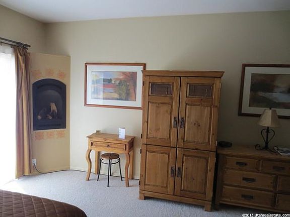 4th image of 2305 E Sidewinder Dr