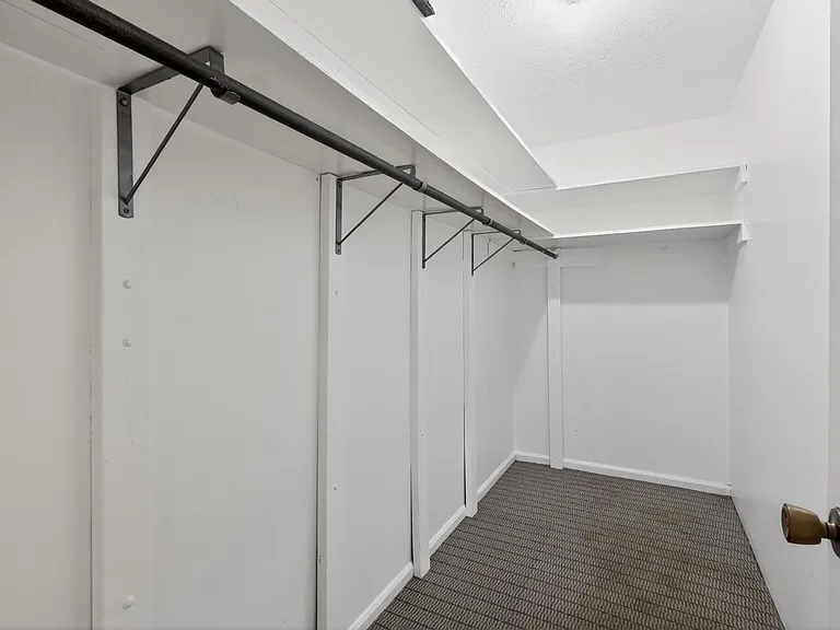 726 Zorn Ave #5 — Photo 10