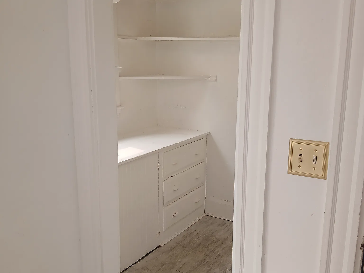 3 bed, $3,000 — Photo 3