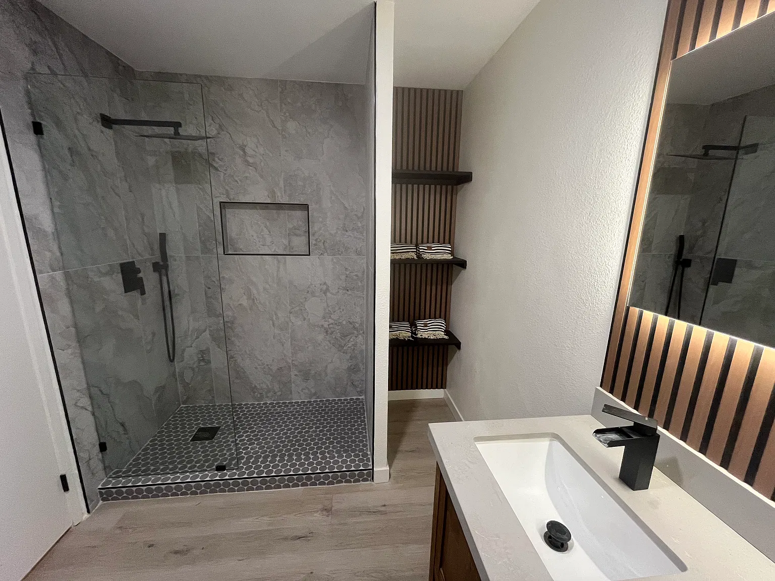 200 E Racquet Club Rd — Photo 3