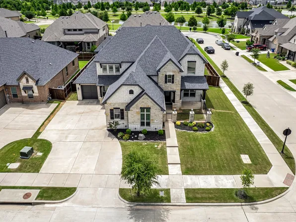 2800 Carrington Dr, Mansfield, TX 76063