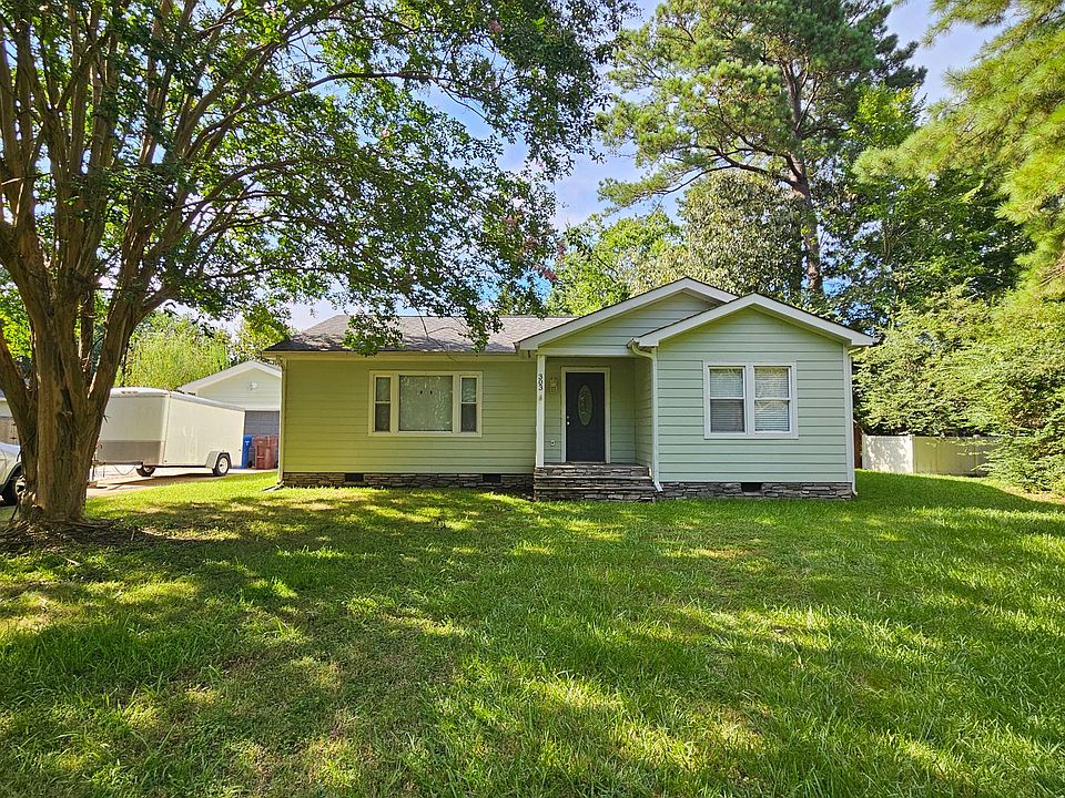 1st image of 303 Ewell Ln
