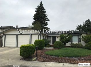 4439 Fairway Dr, Rohnert Park, CA 94928