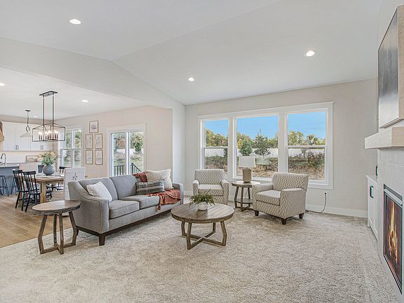 5th image of 604 Sun Vale Ln #2