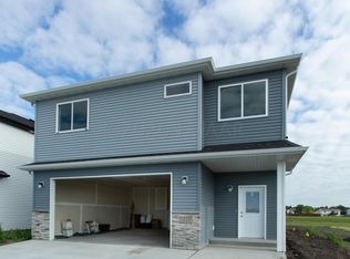 4546 18th St S, Moorhead, MN 56560