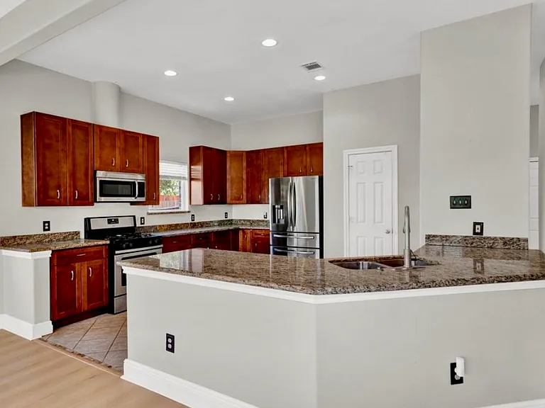 5395 Kyla Cir — Photo 6