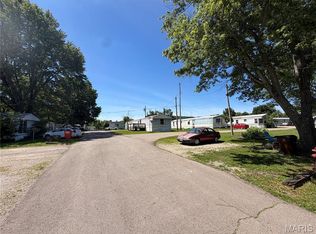 1413 Walnut St, Bismarck, MO 63624