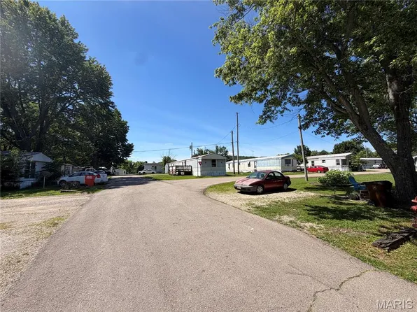 1413 Walnut St, Bismarck, MO 63624