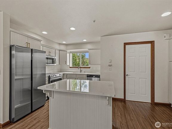 5th image of 527 Neff Circle