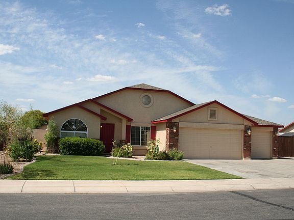 3rd image of 4326 E Shetland Dr