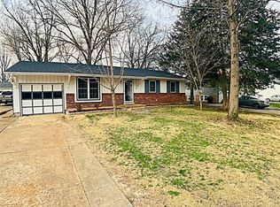307 Fury Dr, Fenton, MO 63026