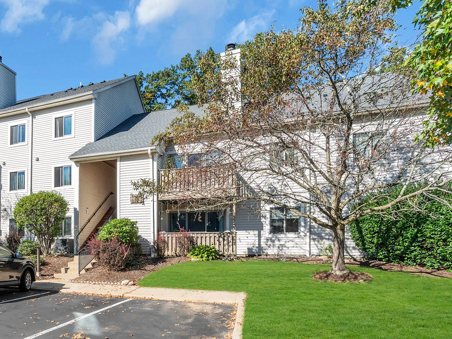 2 bed, $2,200 — Photo 2