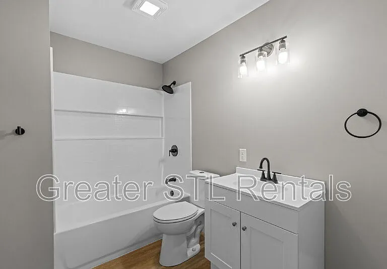 1412 E Pitman Ave — Photo 25