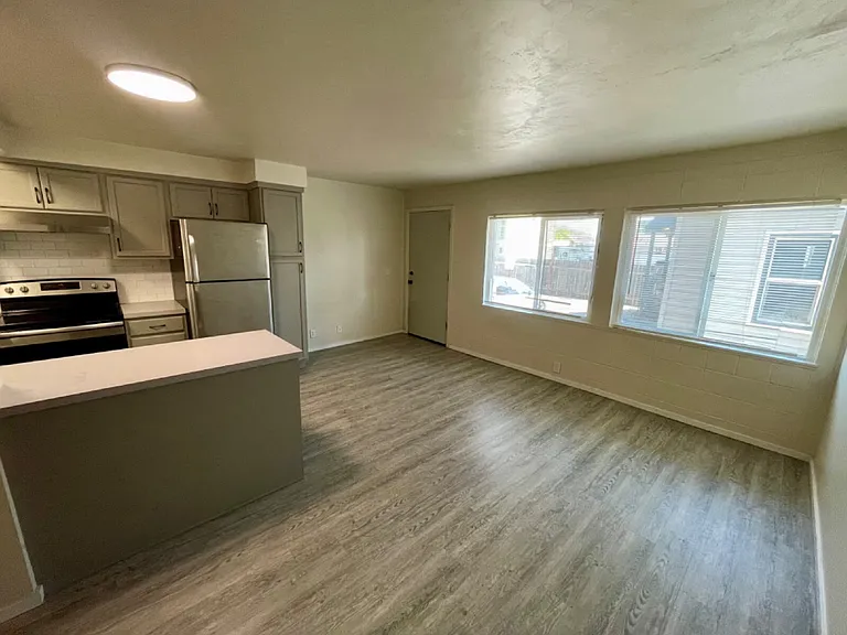 1650 Pearl St #7 — Photo 4