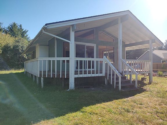 2nd image of 880 Pheasant Pl SW