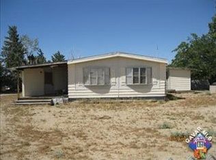 8353 Stagecoach Ln, Mojave, CA