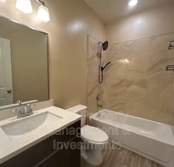 1008 W La Pointe Ave #3 — Photo 11