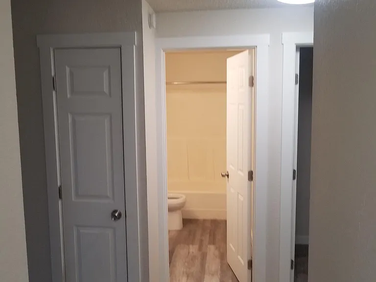 2832 D Pl SE #D — Photo 5