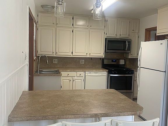 2nd image of 5530 Marion Ave