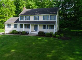 7 Parkwood Dr, Brookfield, CT 06804