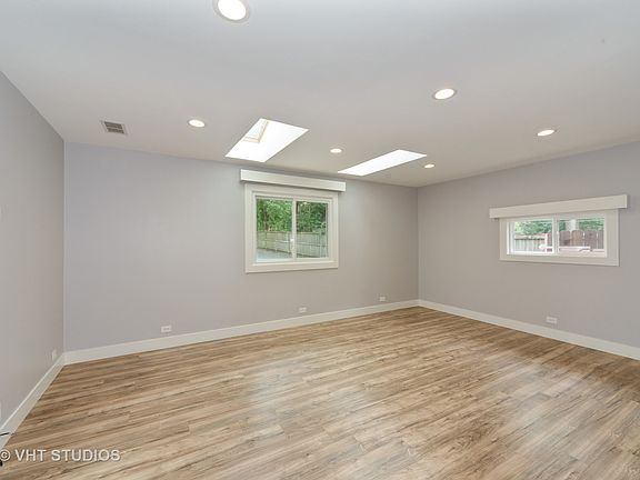 5th image of 1261 S Lloyd Ave