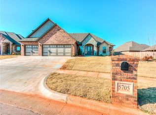 5705 Ledgestone Dr, Mustang, OK 73064