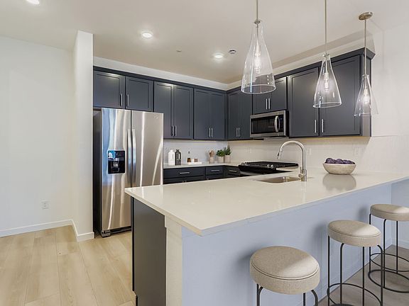 3rd image of 2744 Bear Springs Cir