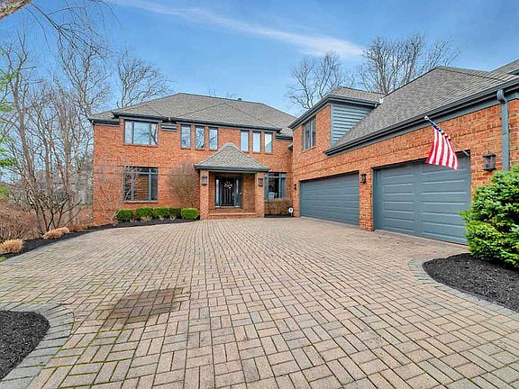 3rd image of 6432 Lake Trail Dr